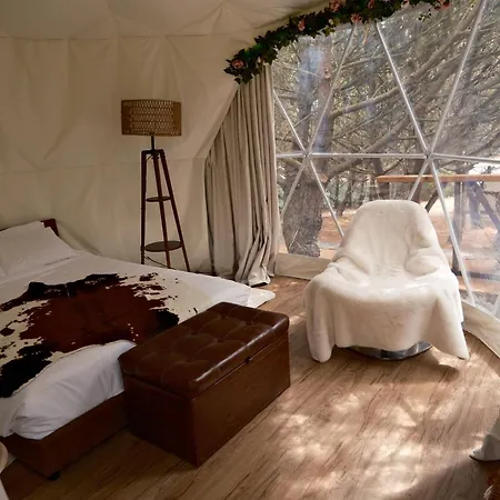 Luxe tent Kabaceira Glamping *